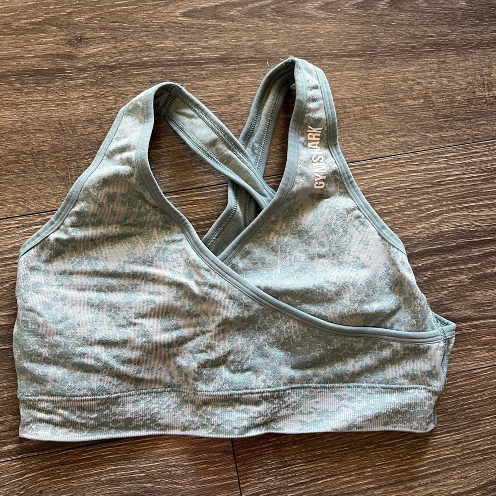 Gymshark adapt camo seamless sports bra